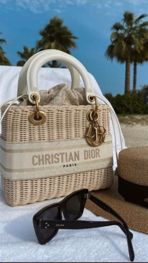 dior beach bag bijenkorf